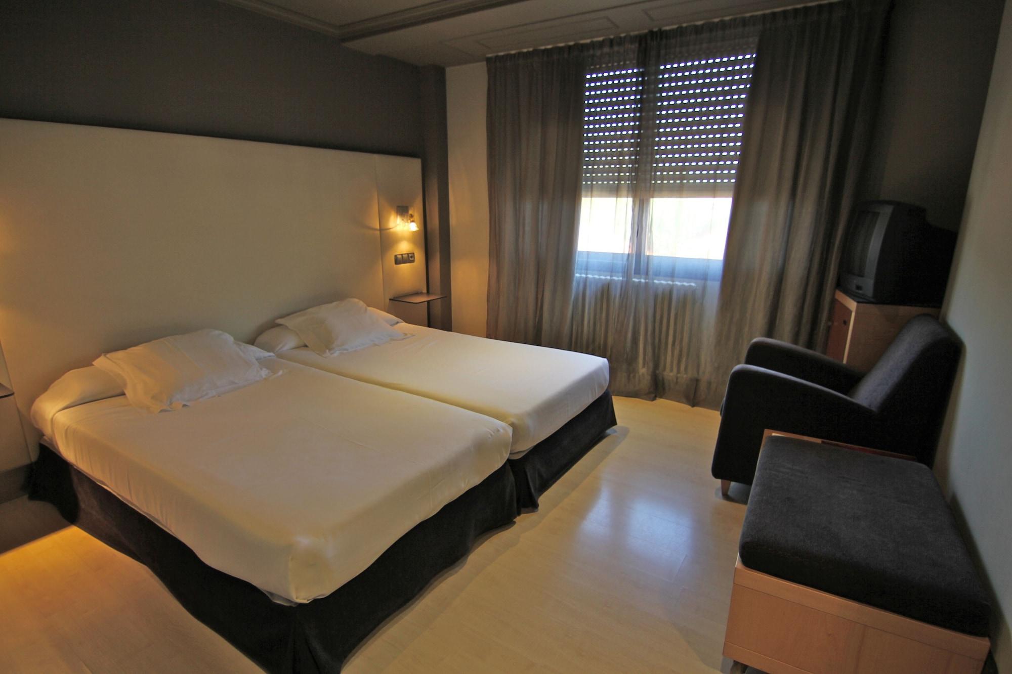 Hotel Almirante Ferrol Extérieur photo