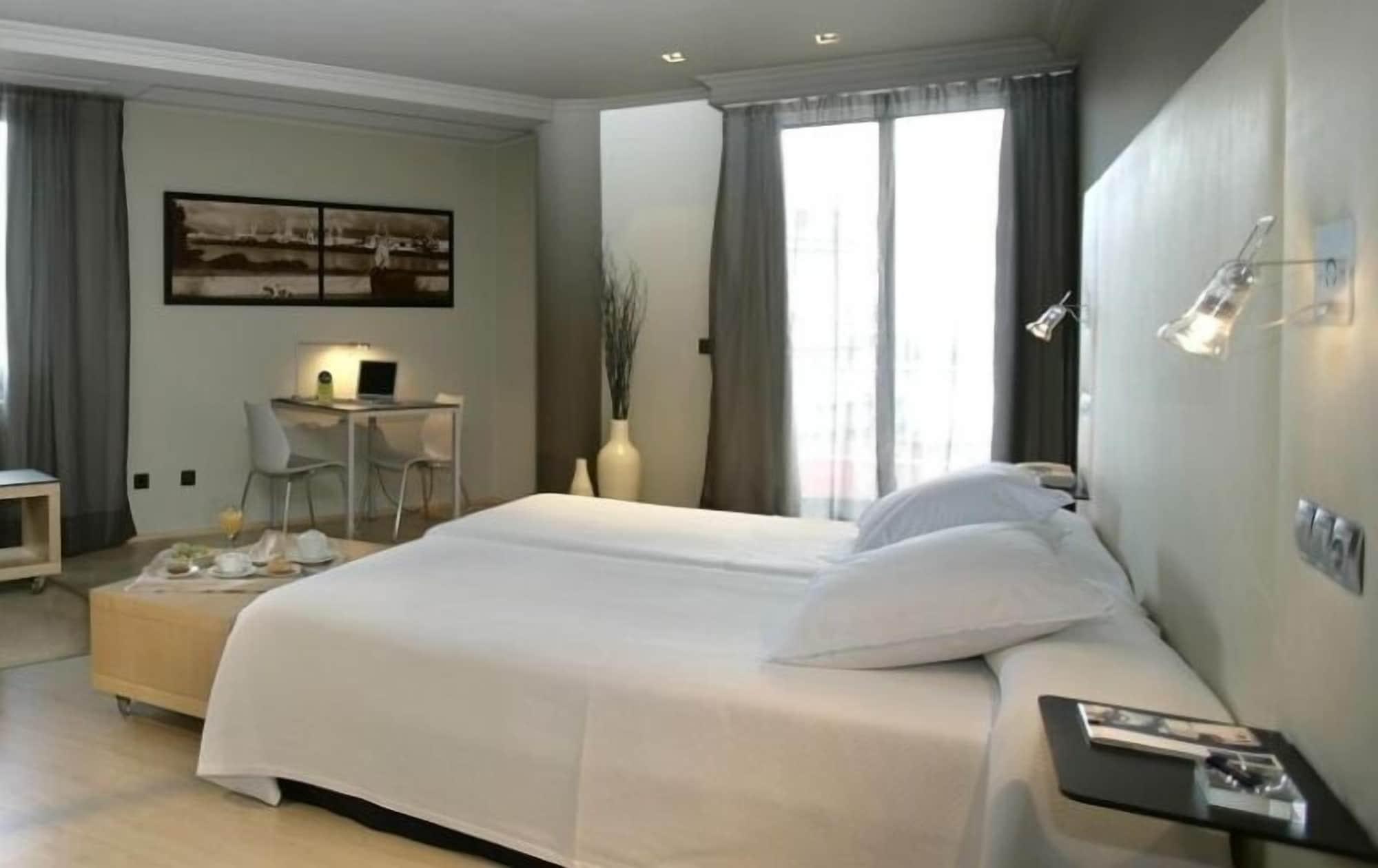 Hotel Almirante Ferrol Extérieur photo