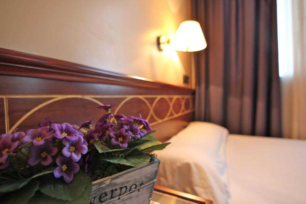 Hotel Almirante Ferrol Extérieur photo