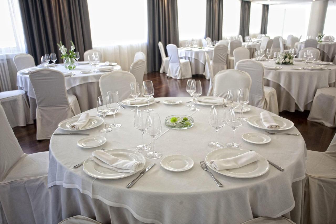 Hotel Almirante Ferrol Restaurant photo
