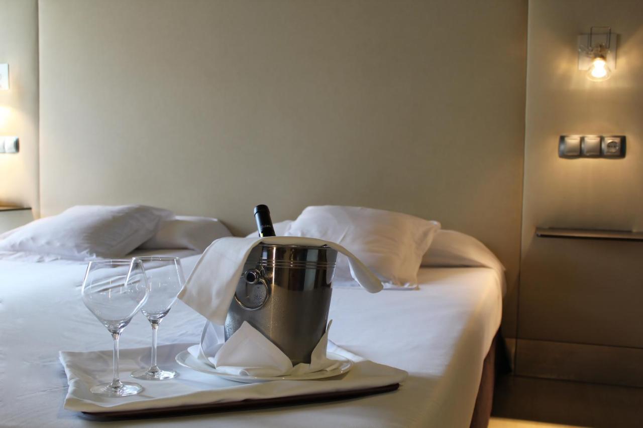 Hotel Almirante Ferrol Extérieur photo