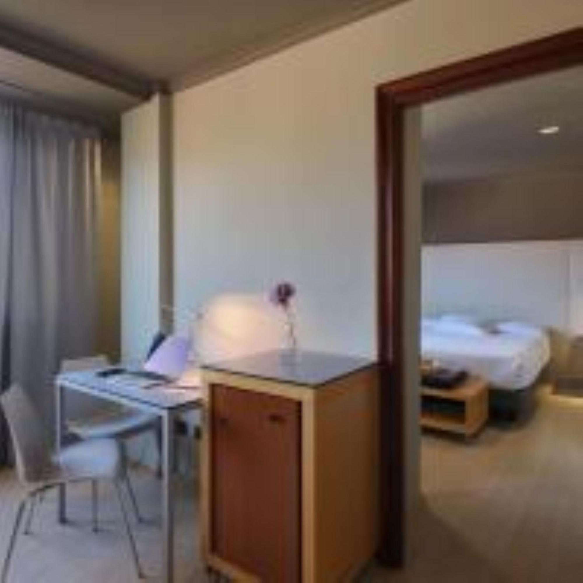 Hotel Almirante Ferrol Extérieur photo